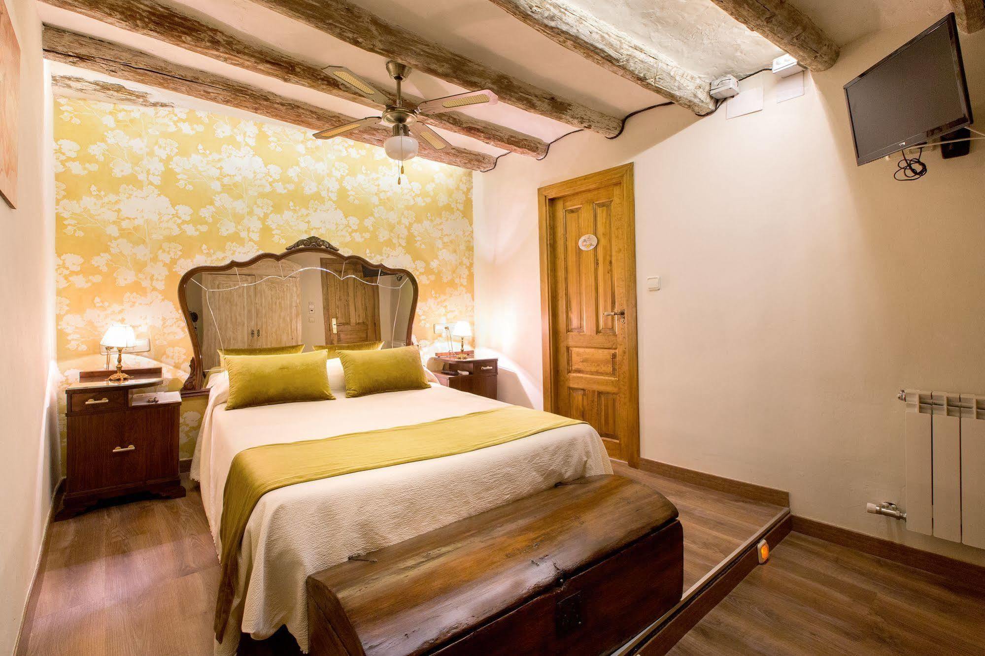Hotel Villa San Jorge Azanuy Luaran gambar